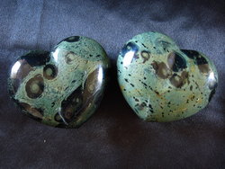 Crocodile Jasper Heart 200g 2 flats (approx 24pcs)