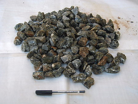 Labradorite Decor Rough (15-30g) 25 Kg