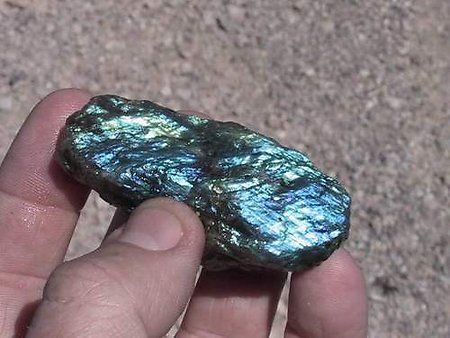 Labradorite Rough (50-500grams/pc) AAA 10LB