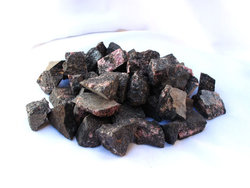Rhodonite Decor Rough (5-15g) 25kg (55LBS)