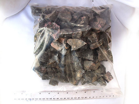 Rhodonite Decor Rough (15-30g) 25kg (55LBS)