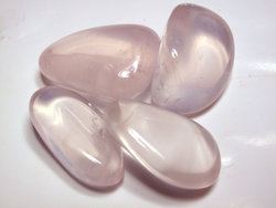 18-30 mm Semi-Gem Rose Quartz Tumbled Stones