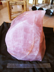 27.6 kg MUSEUM GRADE ROSE QUARTZ FLAME