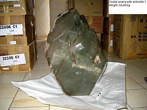 Crystal Anana with Actinolite 64.40Kg