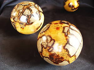 Septarian Sphere (65-90 mm)