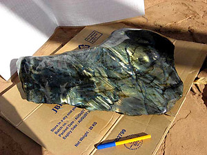 Labradorite Plaque Rolling- Large 21.85Kg