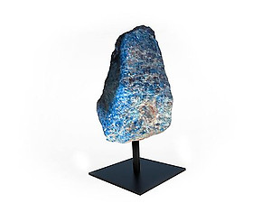 Apatite Rough on Base - Medium