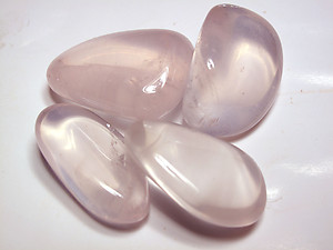 18-30 mm Semi-Gem Rose Quartz Tumbled Stones