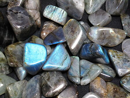 Peacock Blue Labradorite Tumbled Stones (18-30 mm)