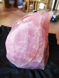 27.6 kg MUSEUM GRADE ROSE QUARTZ FLAME